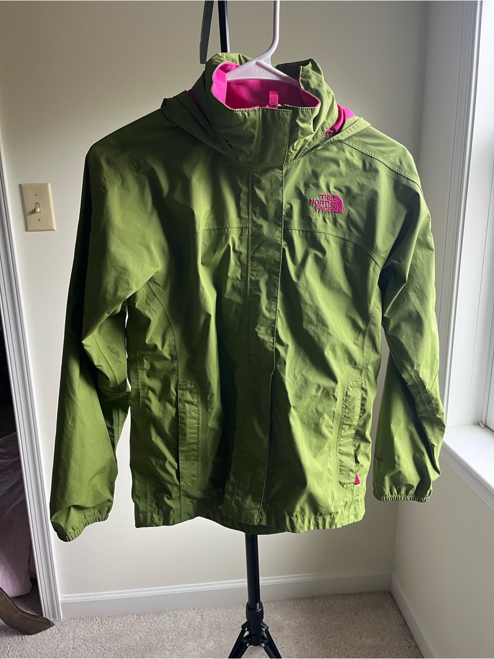 The North Face Green Kids' Raincoat with Pink Trim size 10/12